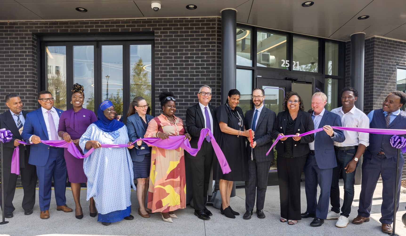 NNTC_Ribbon_Cutting_group_picture